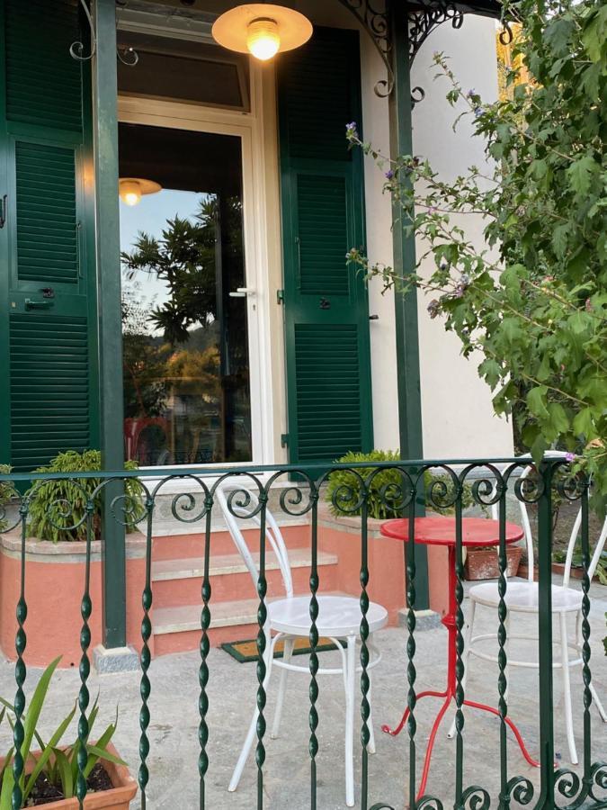 “Da Gio” In Un Antico Borgo Di Genova Apartamento Exterior foto