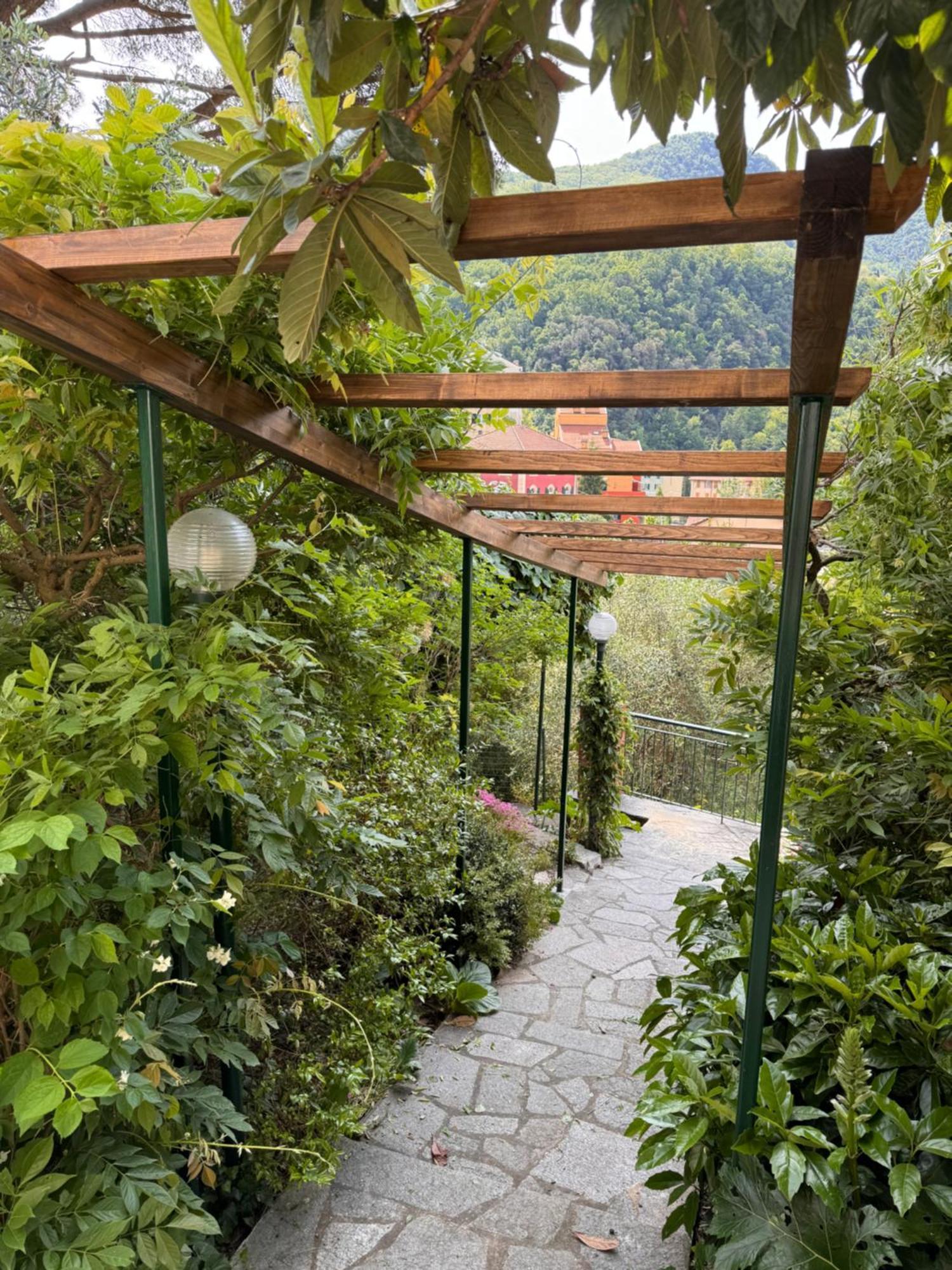 “Da Gio” In Un Antico Borgo Di Genova Apartamento Exterior foto